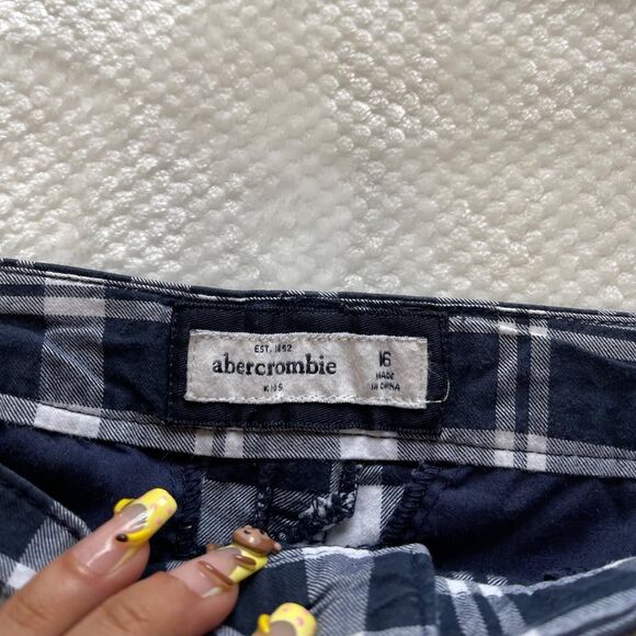 ABERCROMBIE PLAID SHORTS - Picture 4 of 6